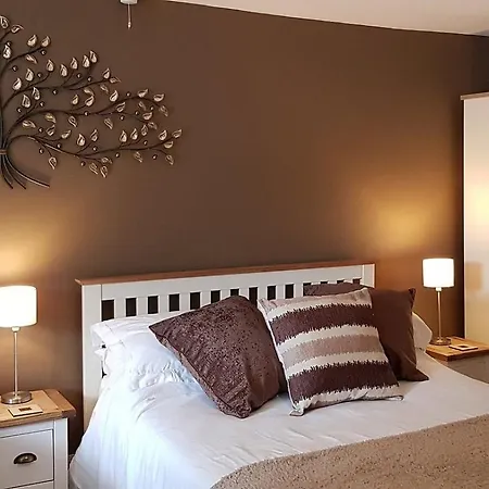 The Greyhound, Near Bedale *