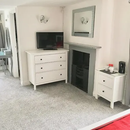 The Greyhound, Near Bedale 宾馆 *