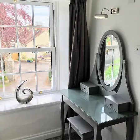 The Greyhound, Near Bedale * Hackforth