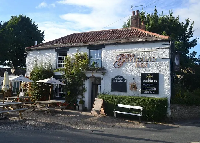 The Greyhound, Near Bedale 宾馆 *